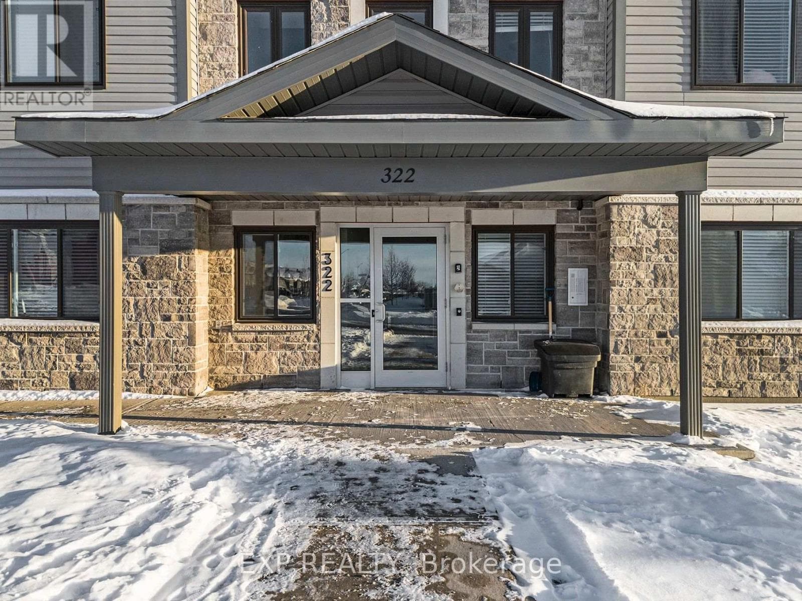 322 HONEYBORNE STREET, Ottawa — photo 2