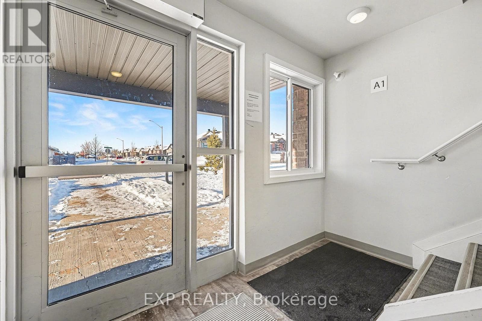 322 HONEYBORNE STREET, Ottawa — photo 3