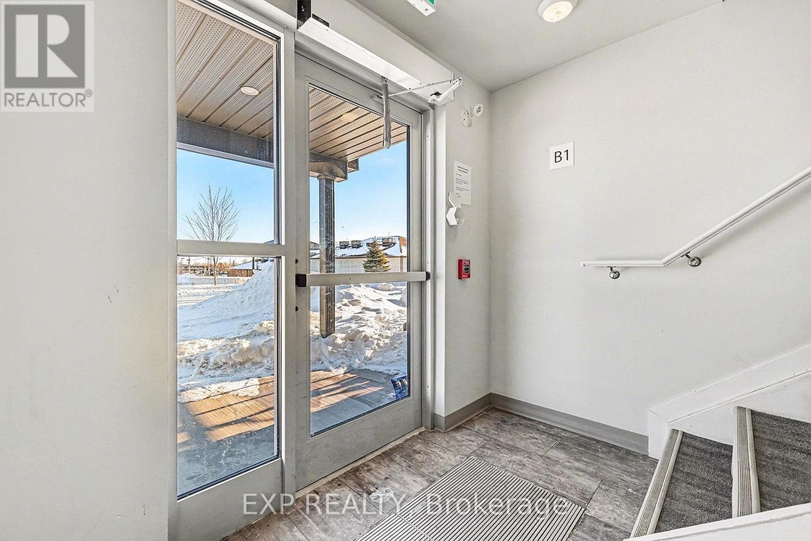 322 HONEYBORNE STREET, Ottawa — photo 5