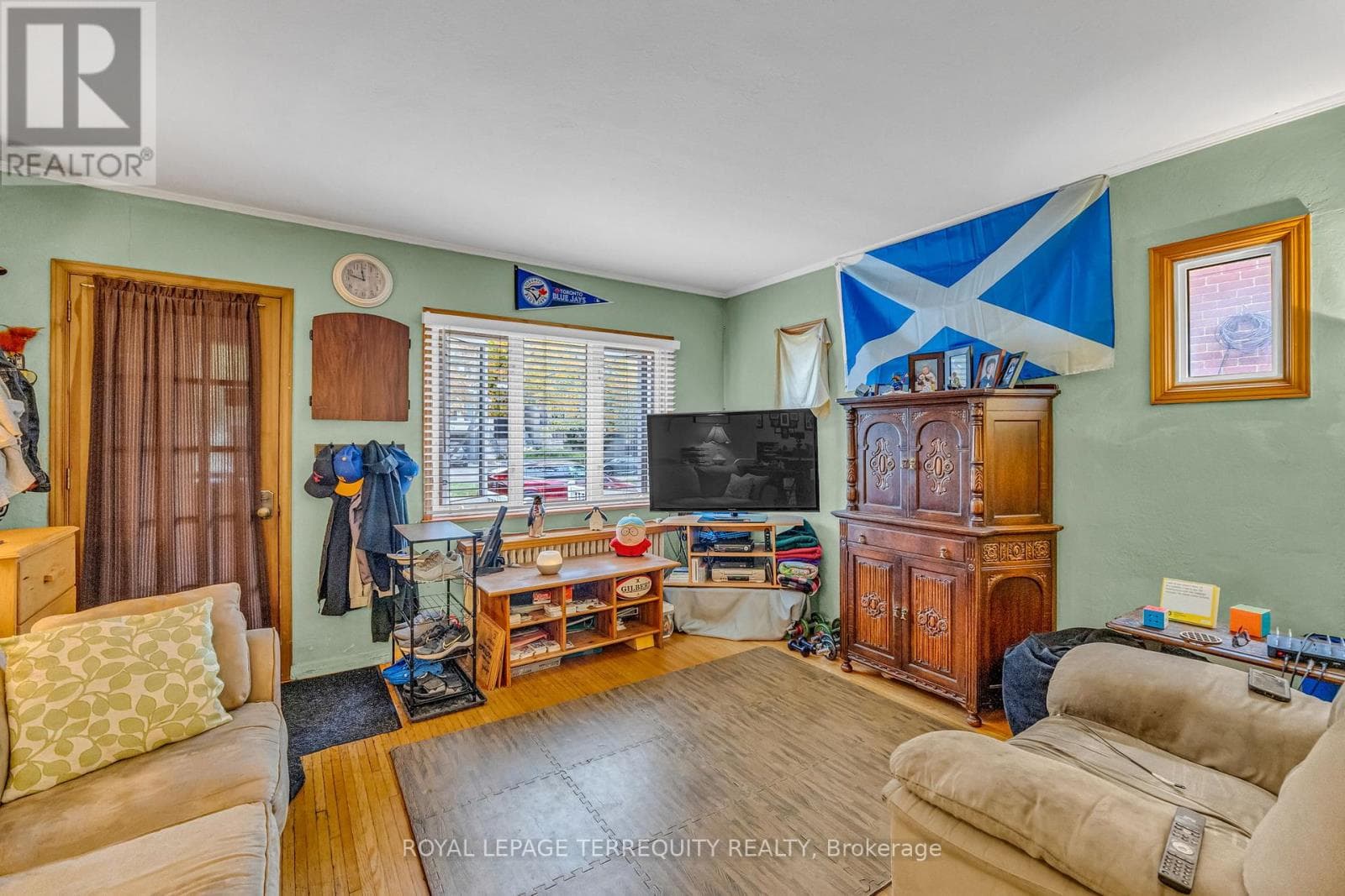 51 CLAXTON BOULEVARD, Toronto — photo 5