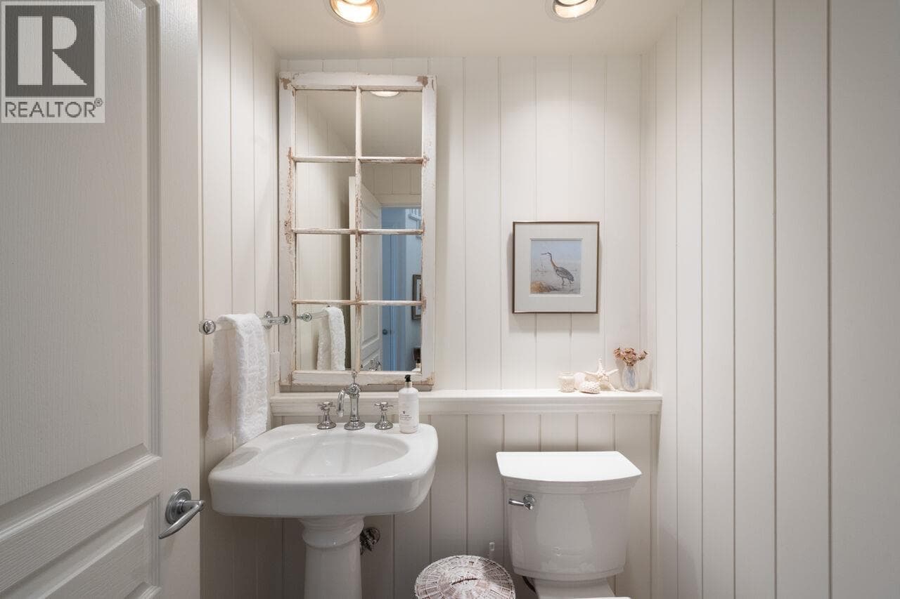 9 BEACH DRIVE, Greater Vancouver — photo 4