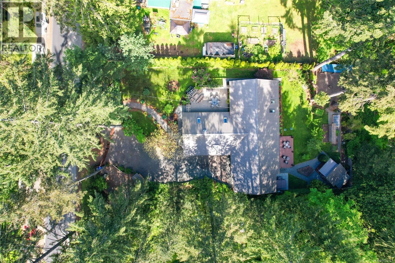 1126 NORTH ROAD, Vancouver Island — photo 3