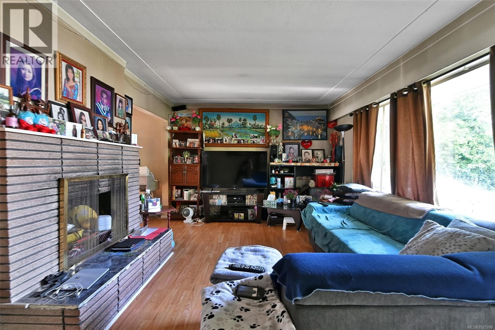 311 HOLLY AVENUE, Vancouver Island — photo 5