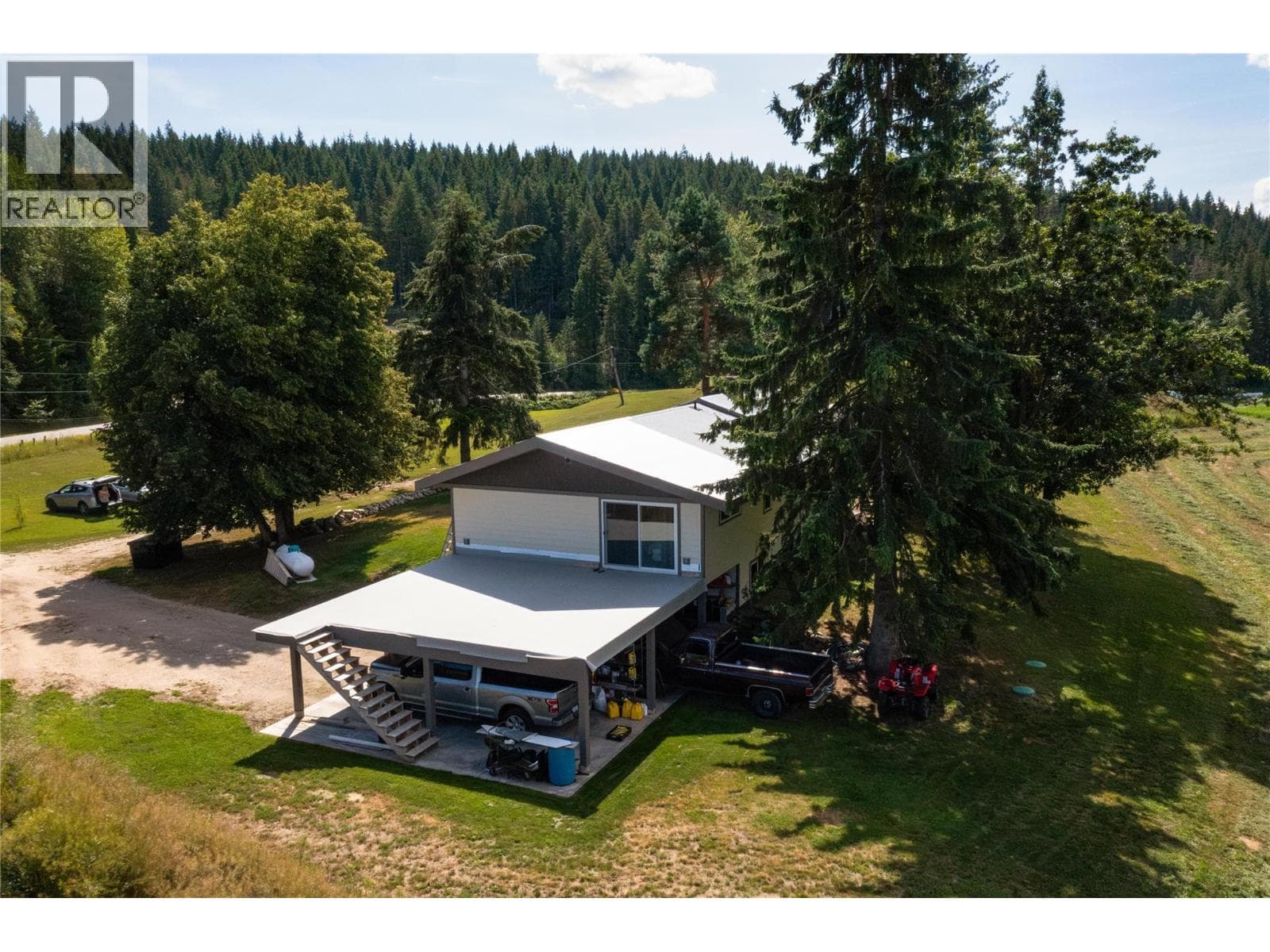 414 MALLORY ROAD, Interior REALTORS® — photo 4
