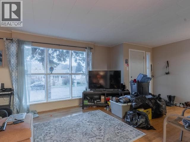 514 LINDEN AVENUE, Interior REALTORS® — photo 2