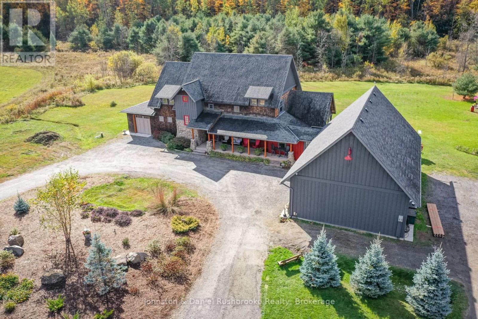 1422 MUSKOKA RD 118 ROAD W in 