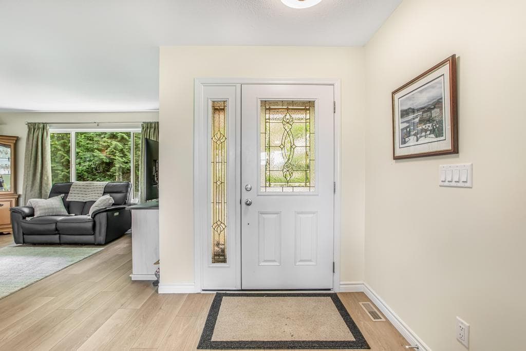 31161 SILVERHILL AVENUE, Fraser Valley — photo 4