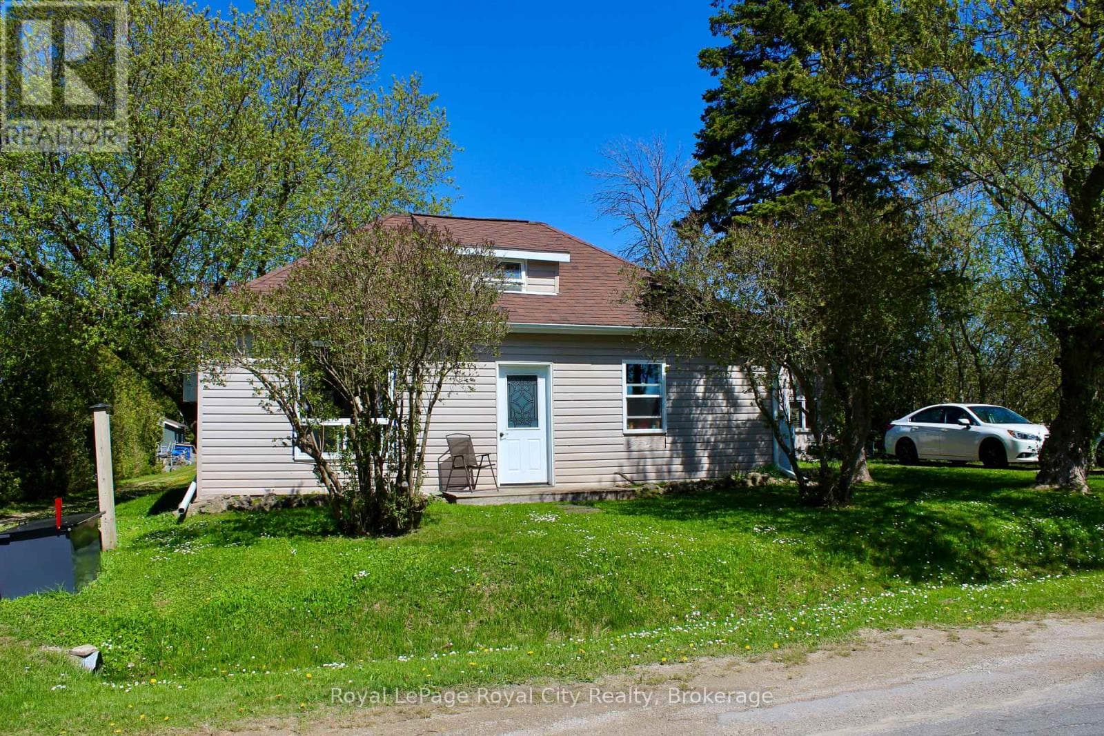 2557 BRUCE ROAD 9 in 