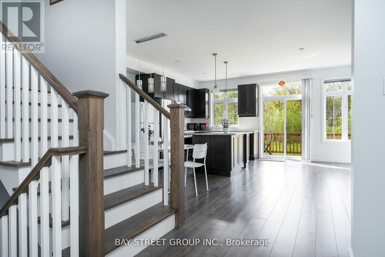 142 YELLOW BIRCH CRESCENT, Toronto — photo 3
