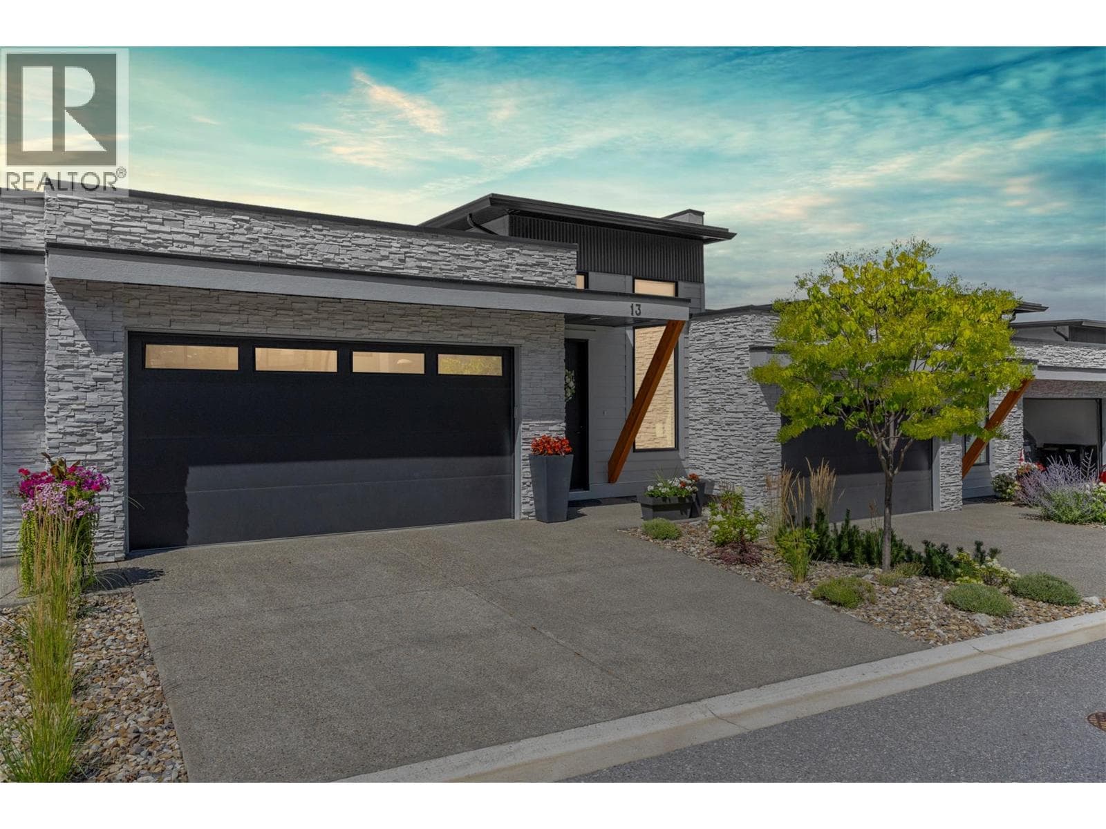 269 DIAMOND WAY UNIT 13 in 