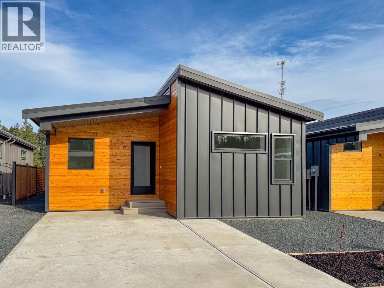 17 3025 Royston Rd in