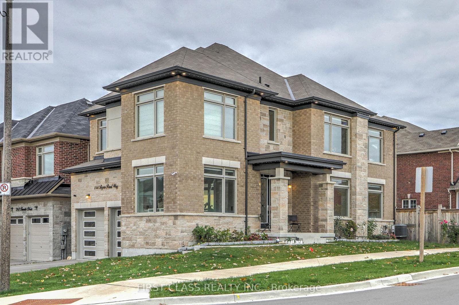 144 BYERS POND WAY, Toronto — photo 2