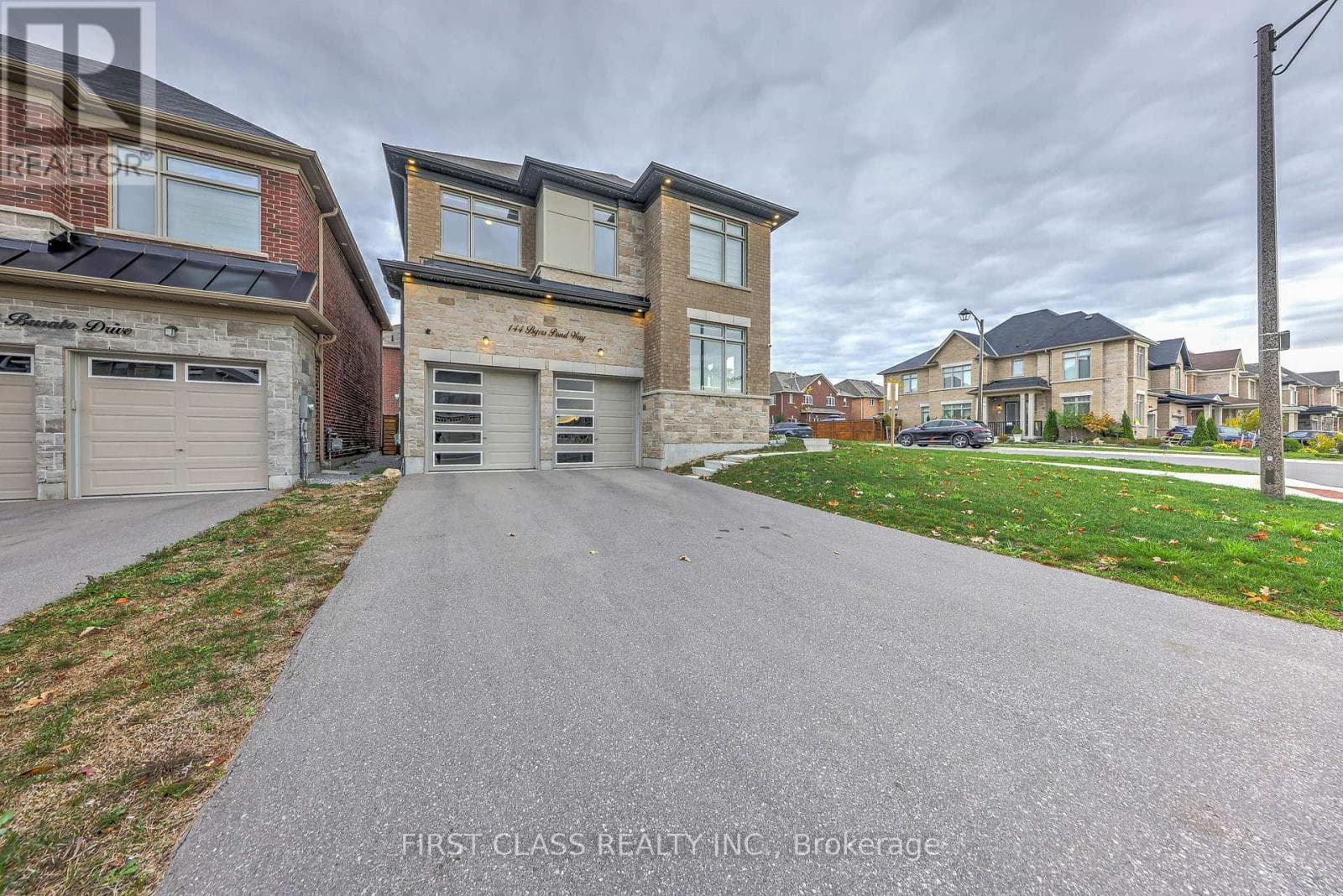 144 BYERS POND WAY, Toronto — photo 4