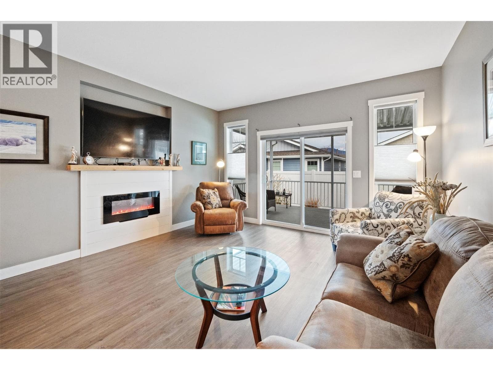 351 Warren Avenue W Unit# 42, Interior REALTORS® — photo 4