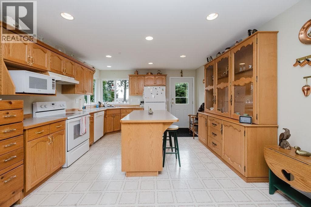 5809 ANCHOR ROAD, Greater Vancouver — photo 4