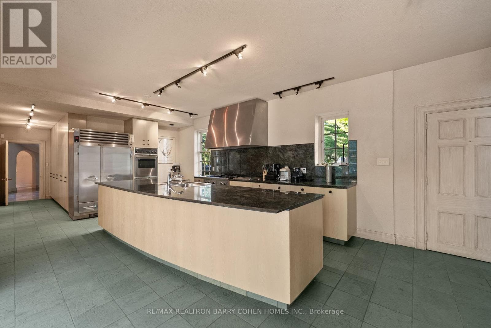 7 ALDERBROOK DRIVE, Toronto — photo 4