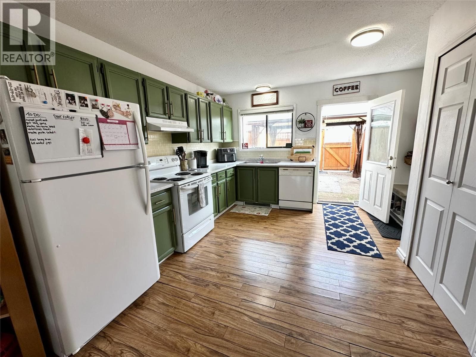 6435 PARK Drive Unit# 3, Interior REALTORS® — photo 2
