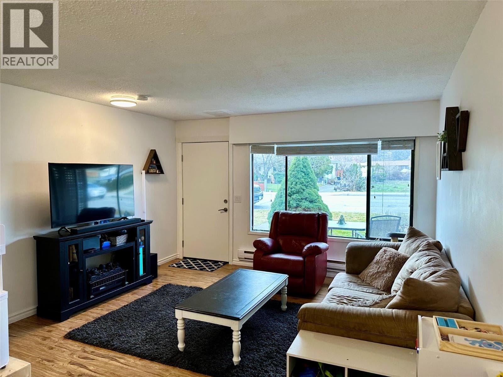 6435 PARK Drive Unit# 3, Interior REALTORS® — photo 5