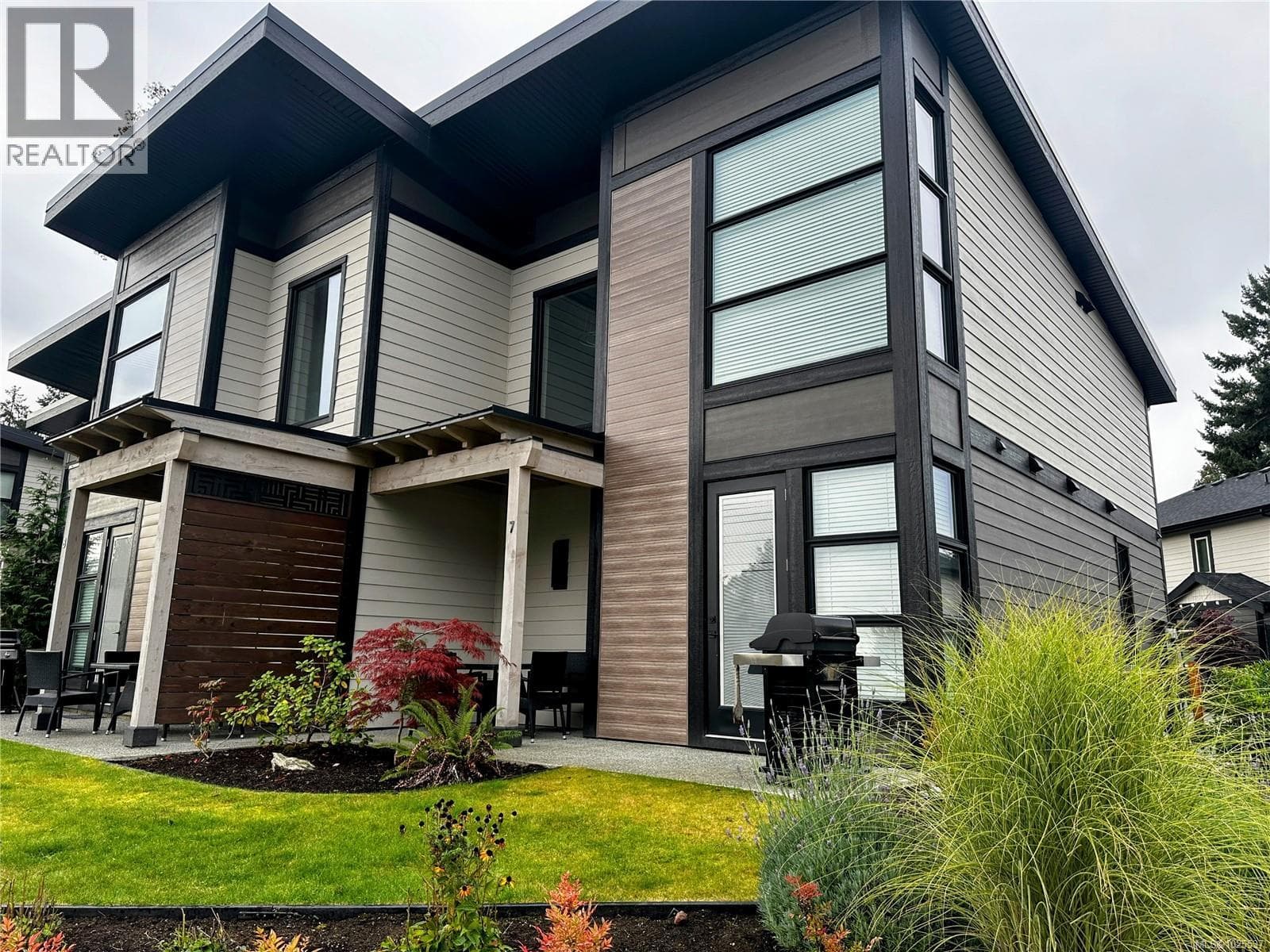 7 1175 Resort Dr, Vancouver Island — photo 2