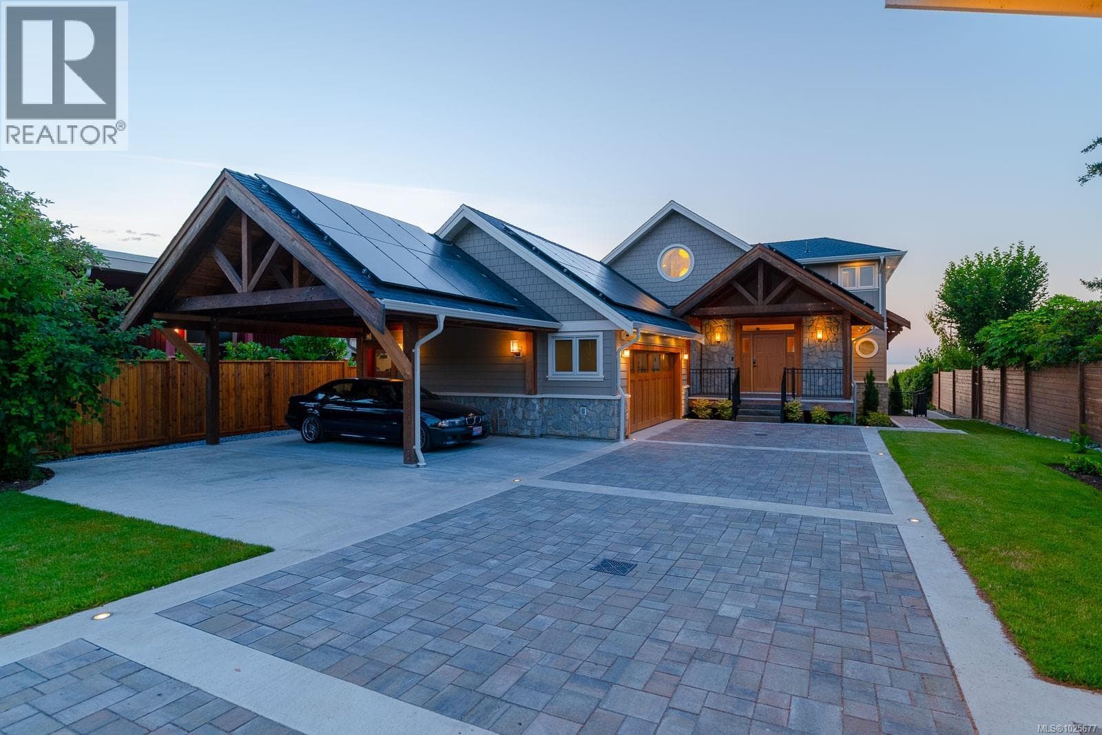 5411 PARKER AVENUE, Vancouver Island — photo 3