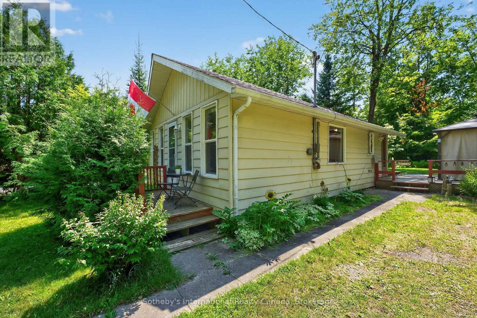 14 DOMAR ROAD in 
