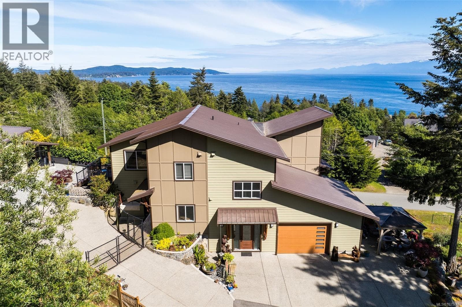 2183 Otter Ridge Dr, Victoria — photo 3