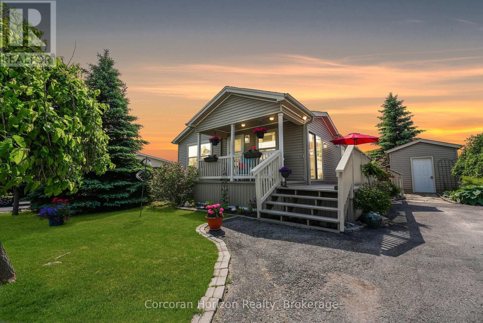 53 CREEKSIDE CIRCLE in Harvey