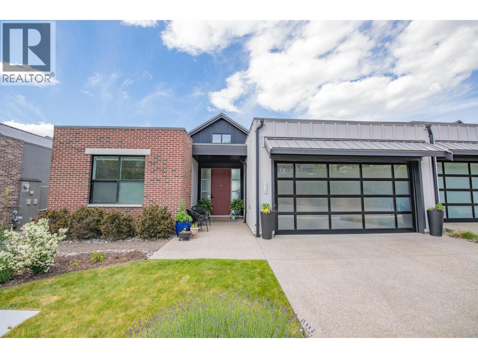 213 ASHCROFT PLAZA in 