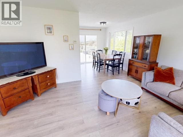6519 KING AVE, Powell River — photo 3