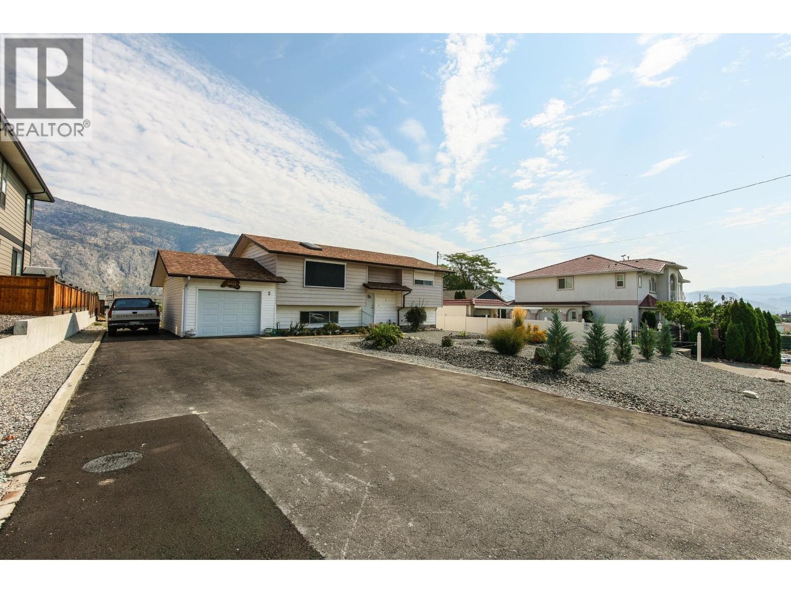 5 Mcintosh Court in