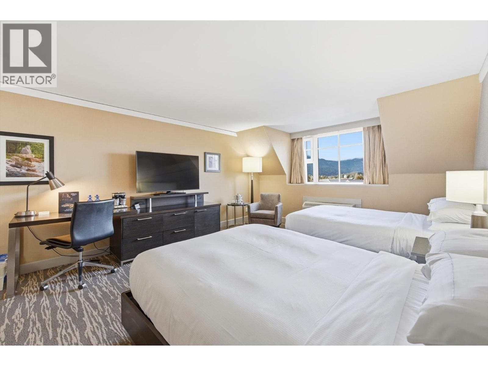709/711 4050 WHISTLER WAY, Greater Vancouver — photo 2