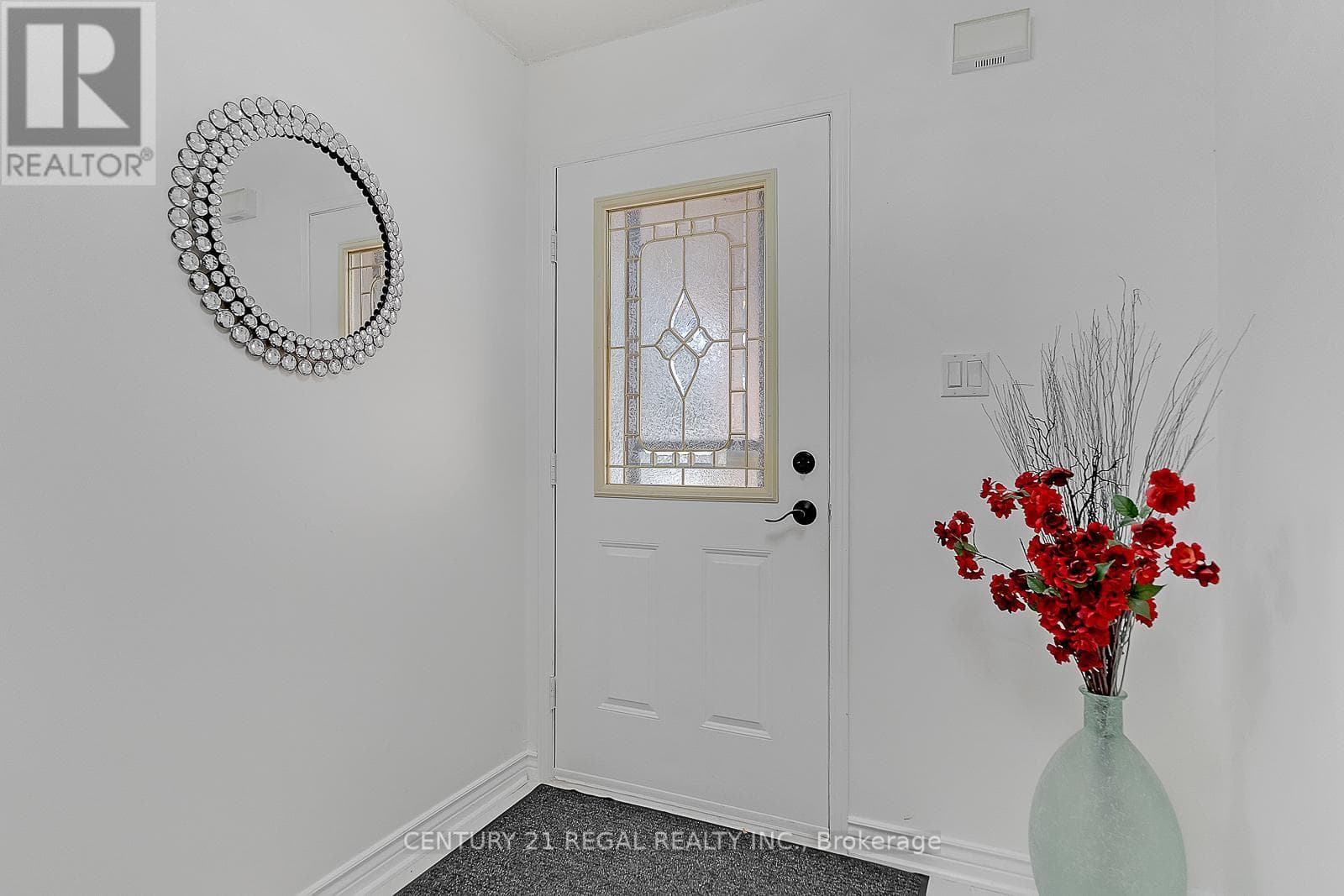 28 UPLAND DRIVE, Toronto — photo 5