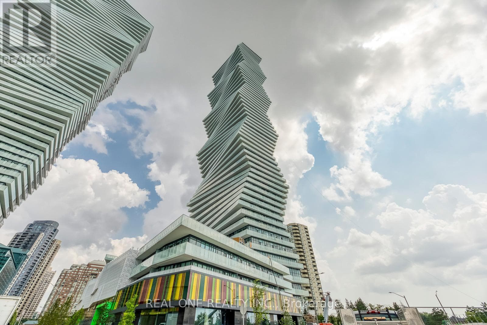 6015 - 3883 QUARTZ ROAD, Toronto — photo 3