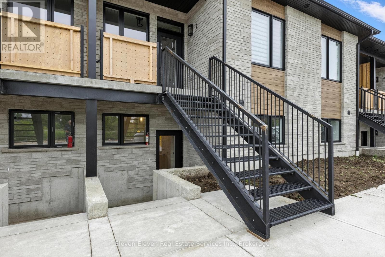 26 - 440 WELLINGTON STREET, Toronto — photo 3