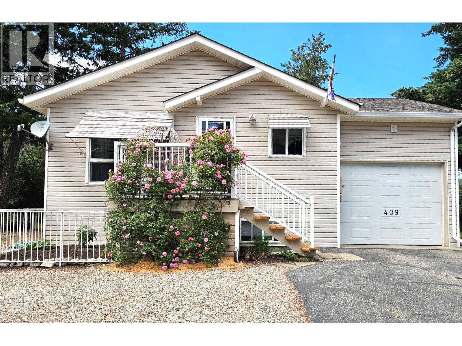 409 Hummingbird Avenue in 