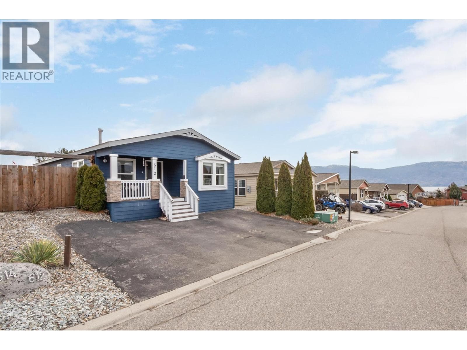 2440 OLD OKANAGAN HIGHWAY UNIT 612, Interior REALTORS® — photo 3