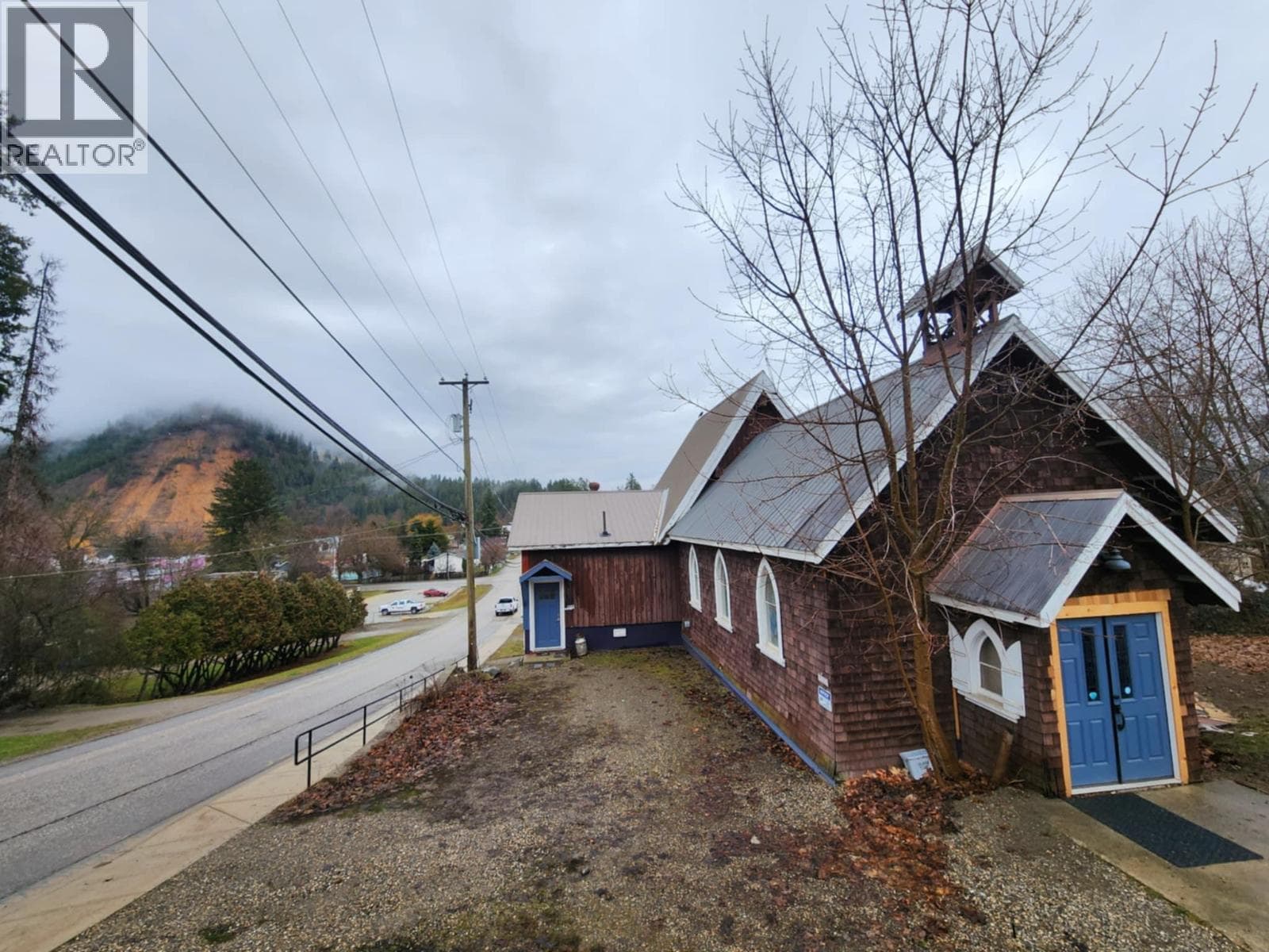 2193 PARK AVENUE, Interior REALTORS®
