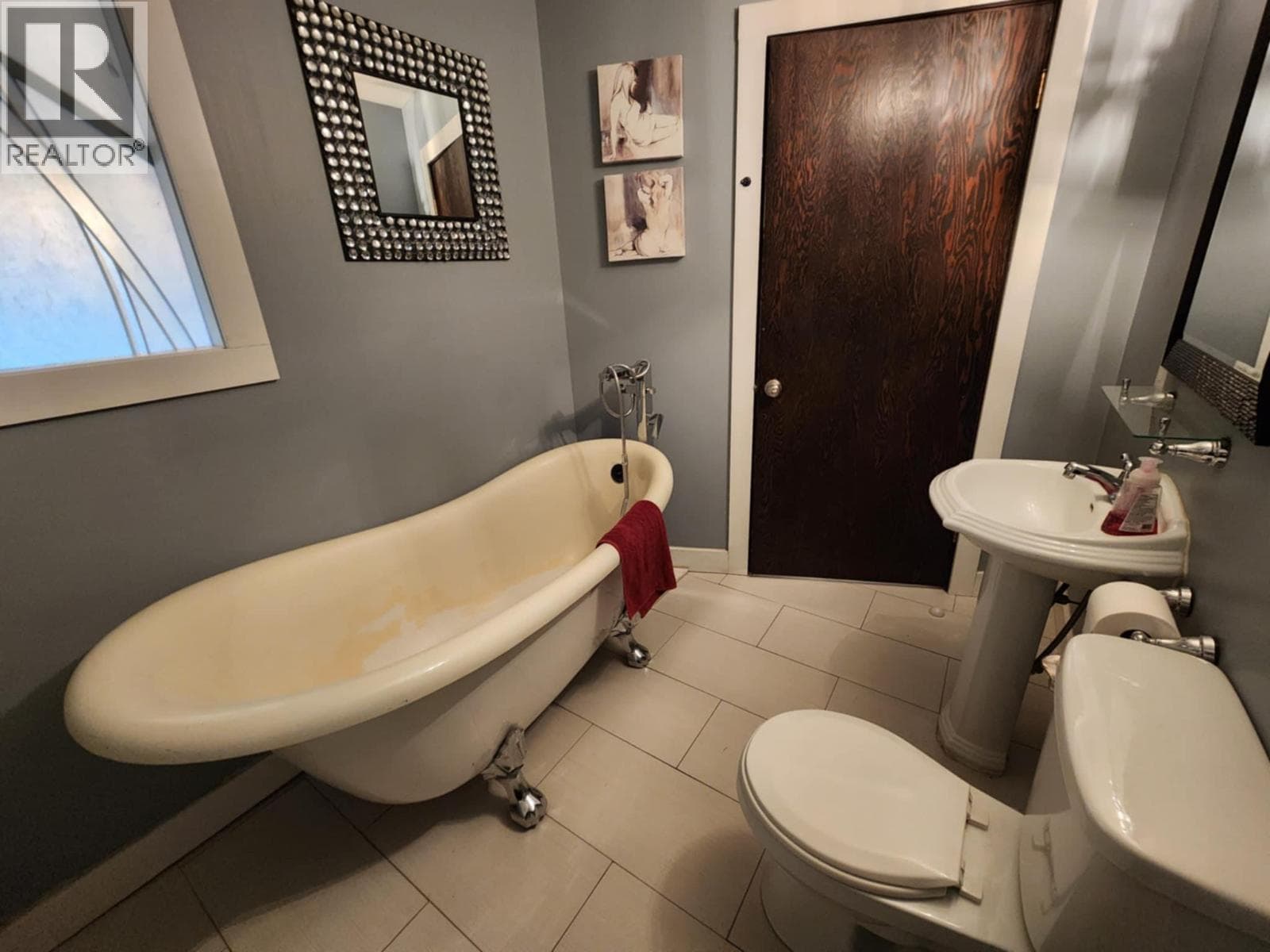 2193 PARK AVENUE, Interior REALTORS® — photo 3