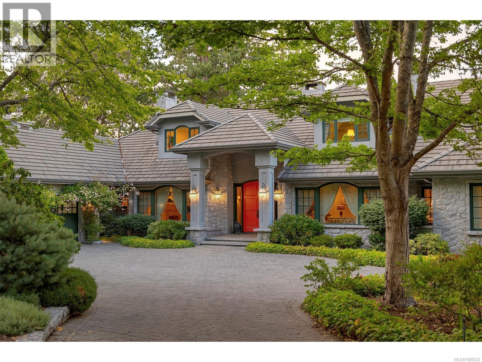 3445 BEACH DRIVE in 