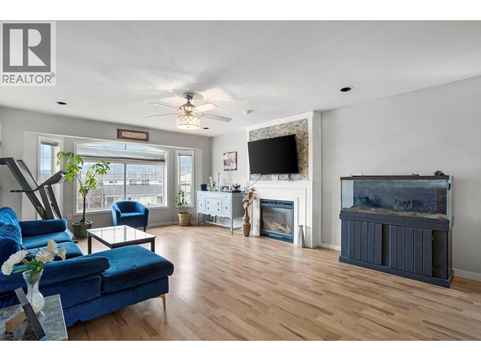 1690 Bann Street, Interior REALTORS® — photo 4
