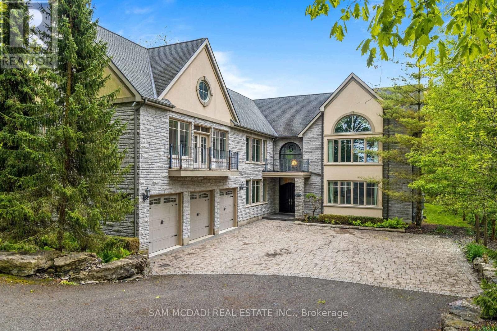 839 EAST LAKESHORE ROAD in 