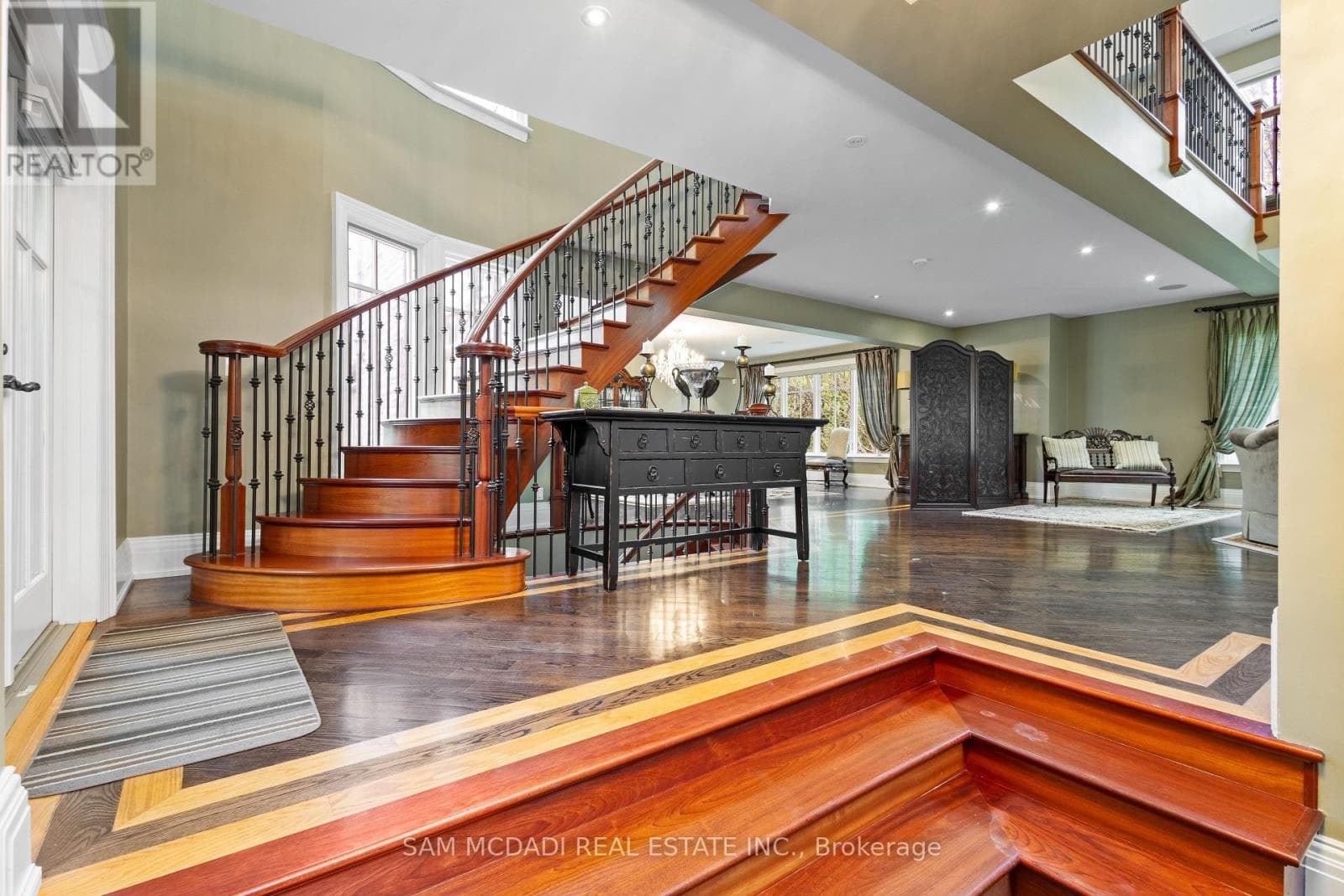 839 EAST LAKESHORE ROAD, Toronto — photo 4