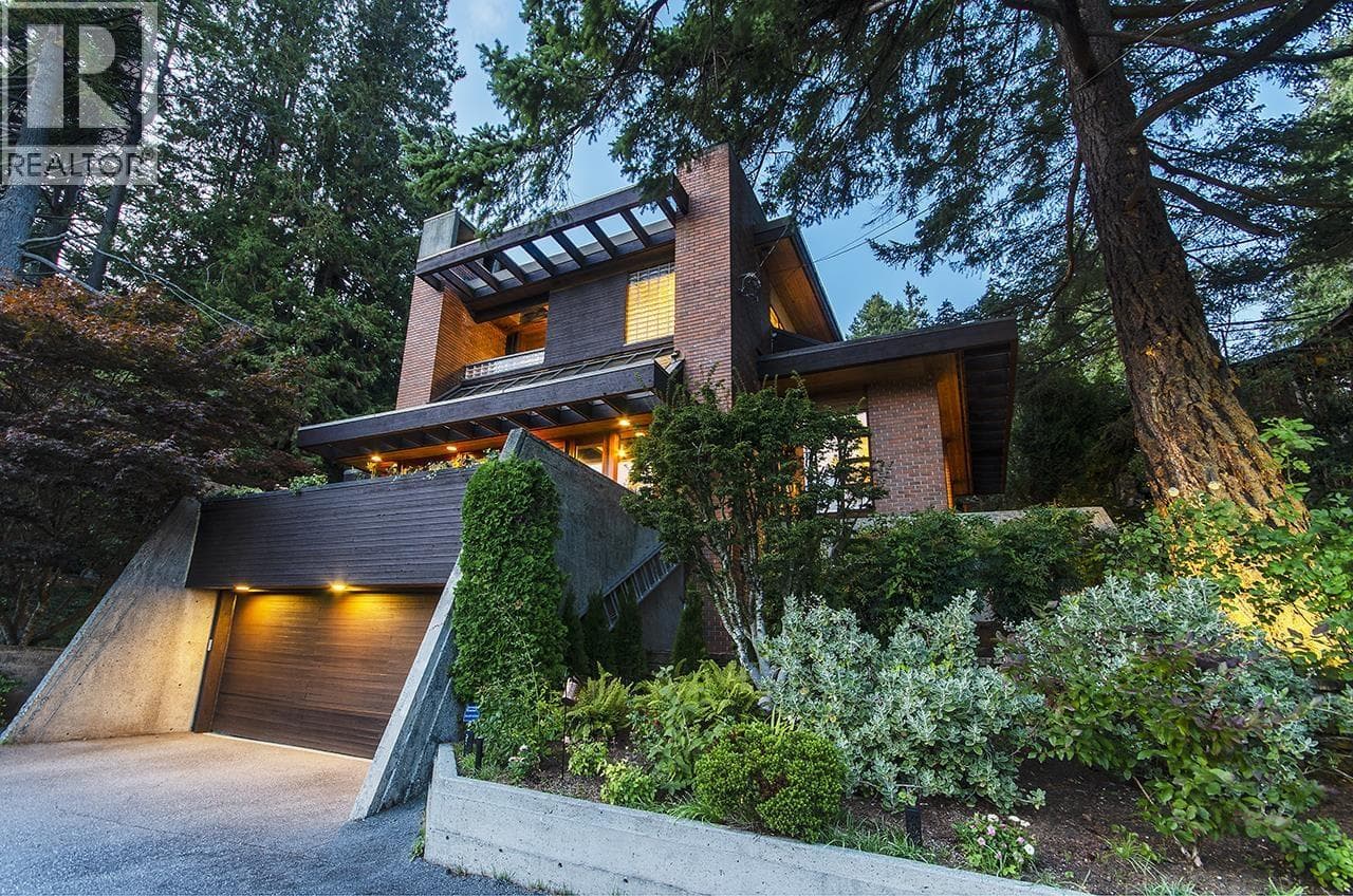 4651 MARINE DRIVE, Greater Vancouver — photo 2