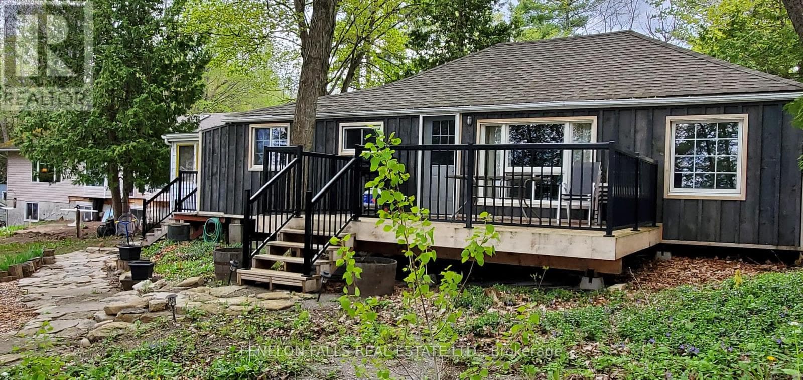 168 LAKEBREEZE ROAD in Fenelon