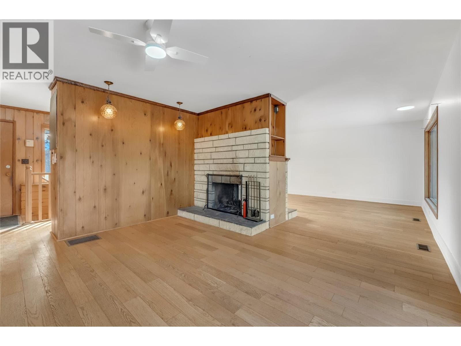 379 MAYNE Avenue, Interior REALTORS® — photo 4