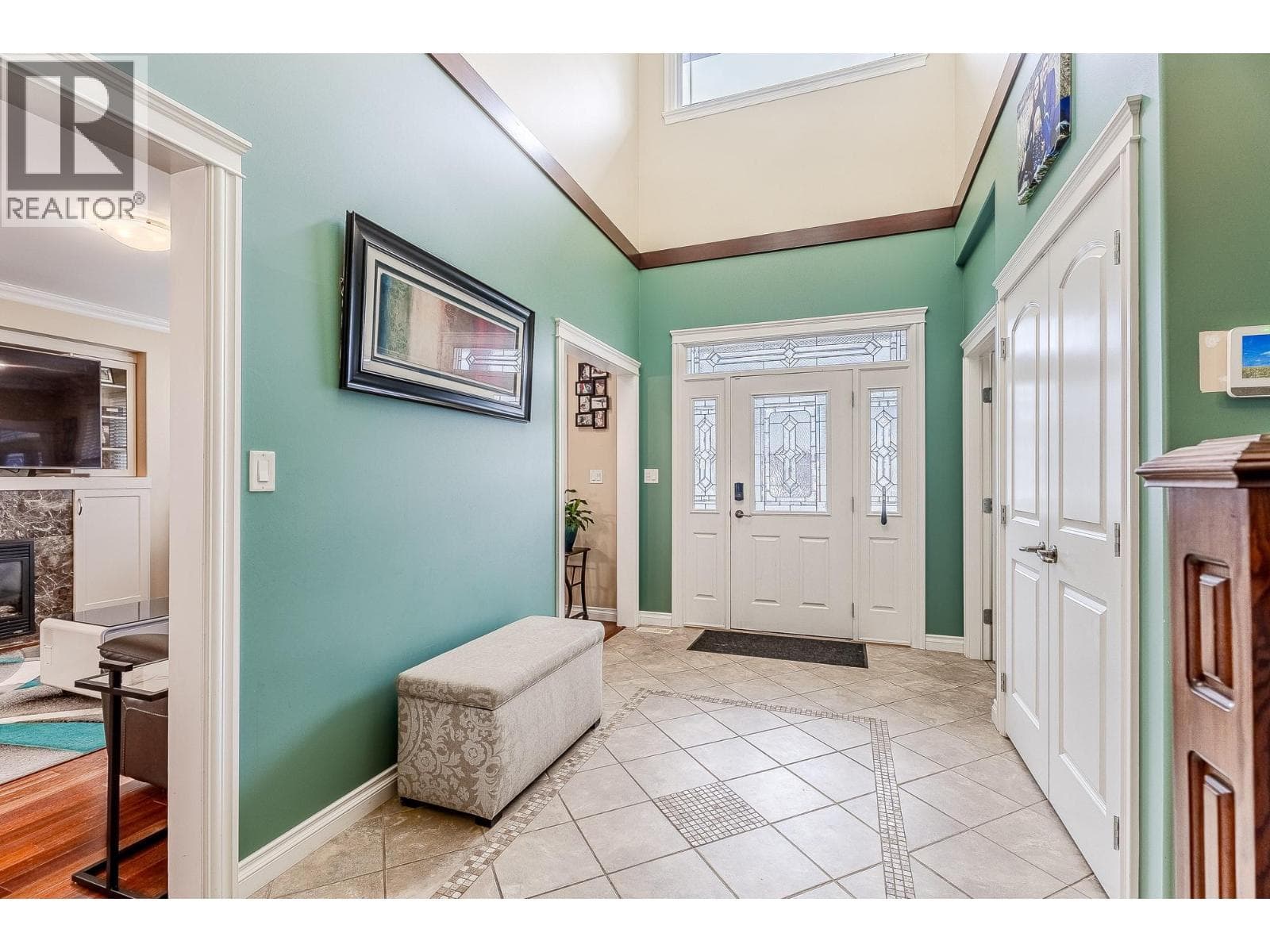 2240 Jackson Avenue, Interior REALTORS® — photo 5
