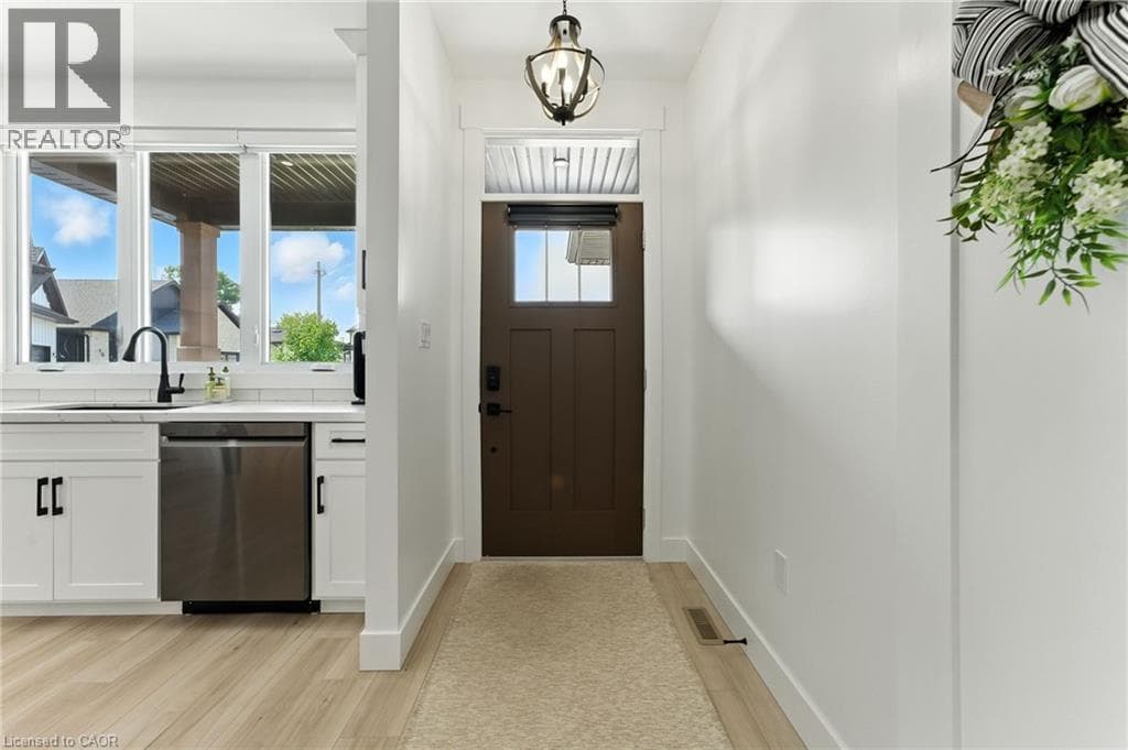 9 MACNEIL COURT, Cornerstone — photo 3