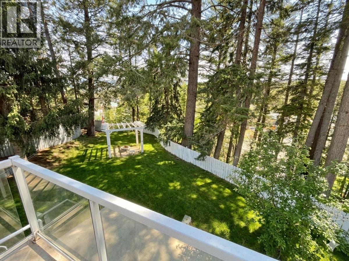240 Warren Street, Interior REALTORS® — photo 3