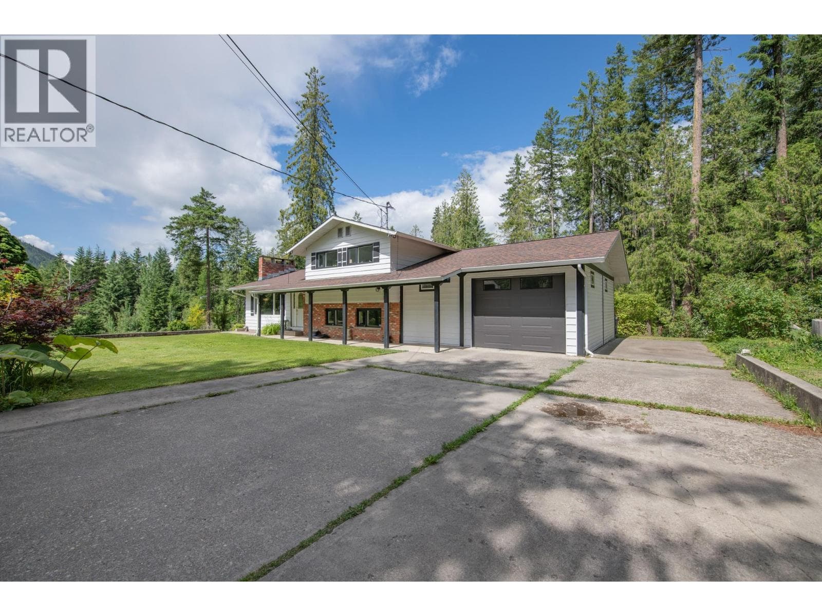 40 ROSOMAN ROAD, Interior REALTORS® — photo 2