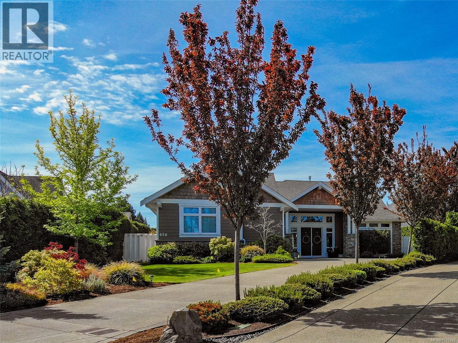 856 Bluffs Dr, Vancouver Island — photo 4